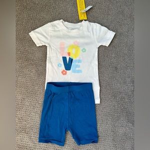 Old navy LOVE pajamas. Size 4T